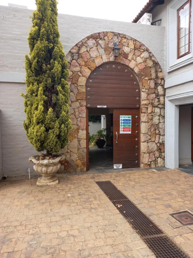 Troas Boutique Hotel Vanderbijlpark Exterior foto